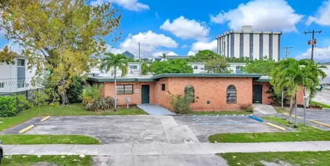 1747 NE 124th Street North Miami FL 33181