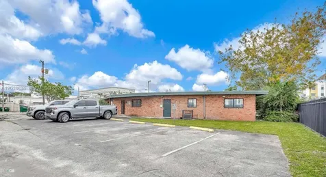 1747 NE 124th Street North Miami FL 33181