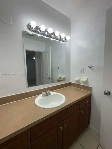 Lauderdale Lakes FL 33311