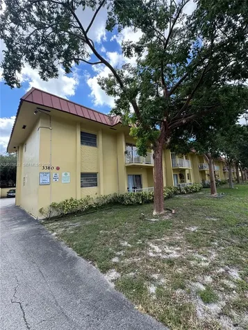 Lauderdale Lakes FL 33311