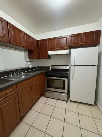 Lauderdale Lakes FL 33311