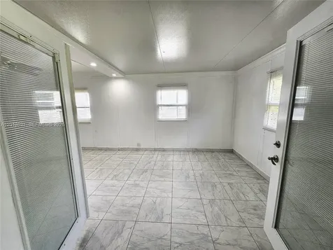 1040 NW 73rd Terrace Margate FL 33063