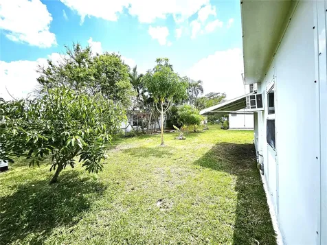 1040 NW 73rd Terrace Margate FL 33063