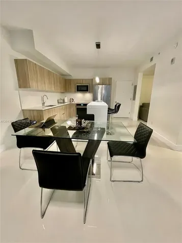 2960 NE 207th Aventura FL 33180