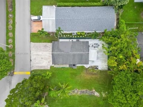 19800 SW 180th Avenue # 247 Miami FL 33187