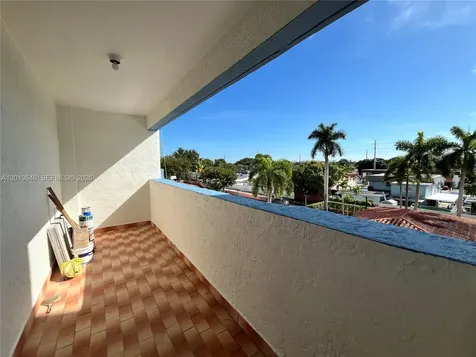 5050 NW 7th Street Miami FL 33126