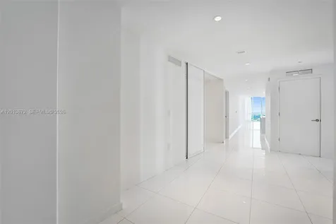 851 NE 1st Avenue Miami FL 33132
