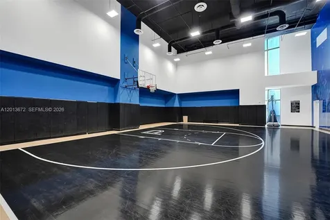 851 NE 1st Avenue Miami FL 33132