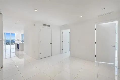 851 NE 1st Avenue Miami FL 33132