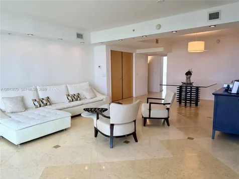 19400 Turnberry Way Aventura FL 33180