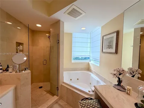 19400 Turnberry Way Aventura FL 33180