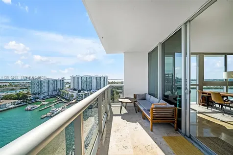 7929 West Drive North Bay Village FL 33141
