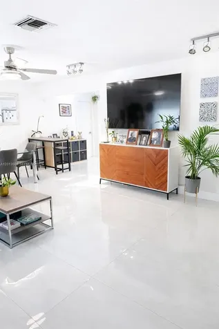 1001 NE 10th Street Hallandale Beach FL 33009