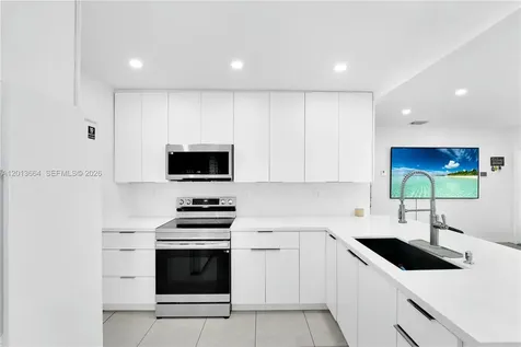 9425 NW 36th Avenue Miami FL 33147