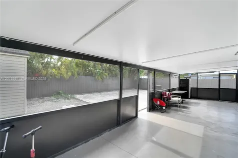 9425 NW 36th Avenue Miami FL 33147