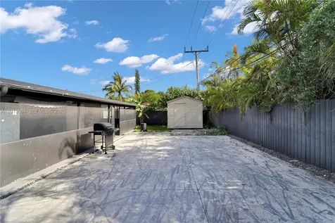 9425 NW 36th Avenue Miami FL 33147