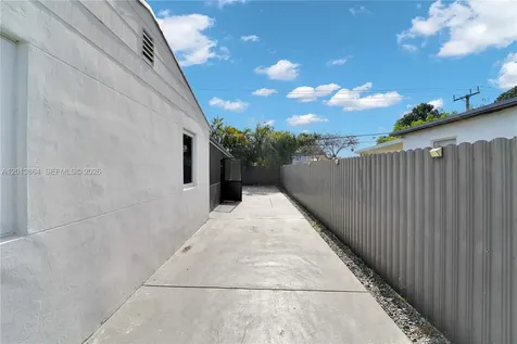 9425 NW 36th Avenue Miami FL 33147