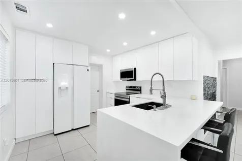9425 NW 36th Avenue Miami FL 33147