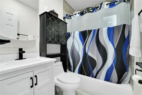 9425 NW 36th Avenue Miami FL 33147