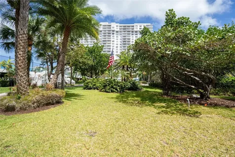 2851 NE 183rd Street Aventura FL 33160