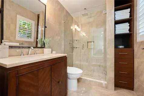 3274 Gifford Lane Miami FL 33133