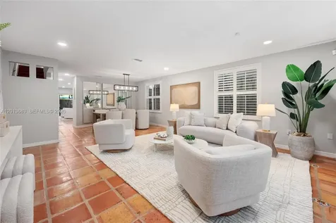 3274 Gifford Lane Miami FL 33133