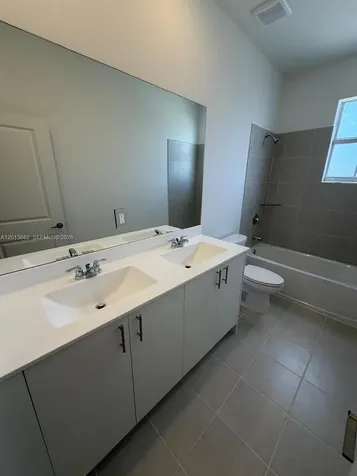2740 SE 24th Court Homestead FL 33035