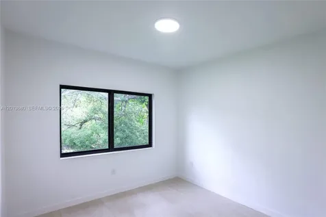 2967 NW 59 Street Miami FL 33142
