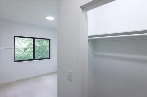 2967 NW 59 Street Miami FL 33142