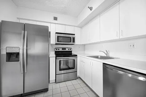 3300 NE 191st Street Aventura FL 33180