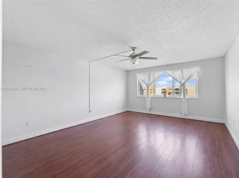 6950 Miami Gardens Drive Hialeah FL 33015