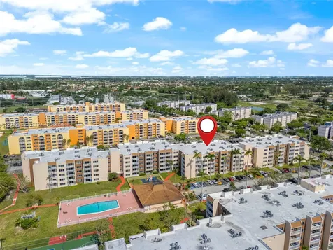 6950 Miami Gardens Drive Hialeah FL 33015