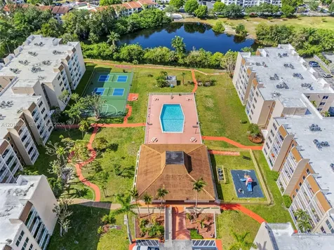 6950 Miami Gardens Drive Hialeah FL 33015