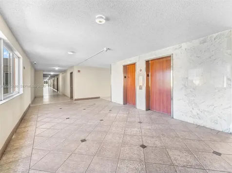 6950 Miami Gardens Drive Hialeah FL 33015