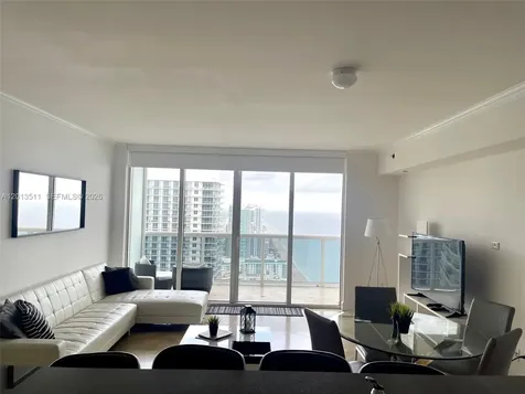 Hallandale Beach FL 33009