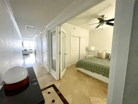 Hallandale Beach FL 33009