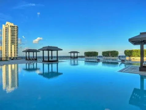 Hallandale Beach FL 33009