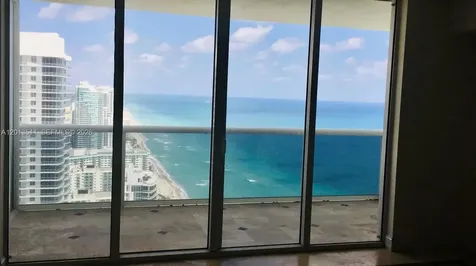 Hallandale Beach FL 33009