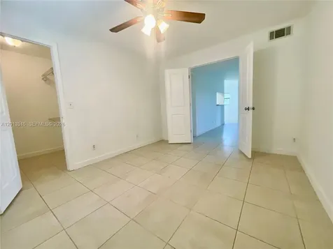 4044 NW 87th Avenue Sunrise FL 33351