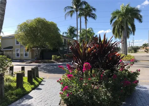 4044 NW 87th Avenue Sunrise FL 33351