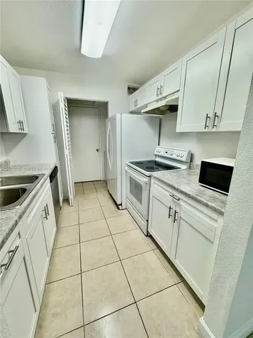 4044 NW 87th Avenue Sunrise FL 33351