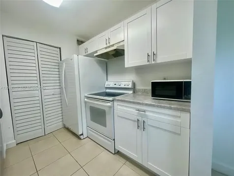 4044 NW 87th Avenue Sunrise FL 33351