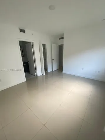 423 E 27th Street Hialeah FL 33013