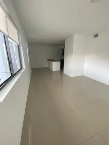 423 E 27th Street Hialeah FL 33013