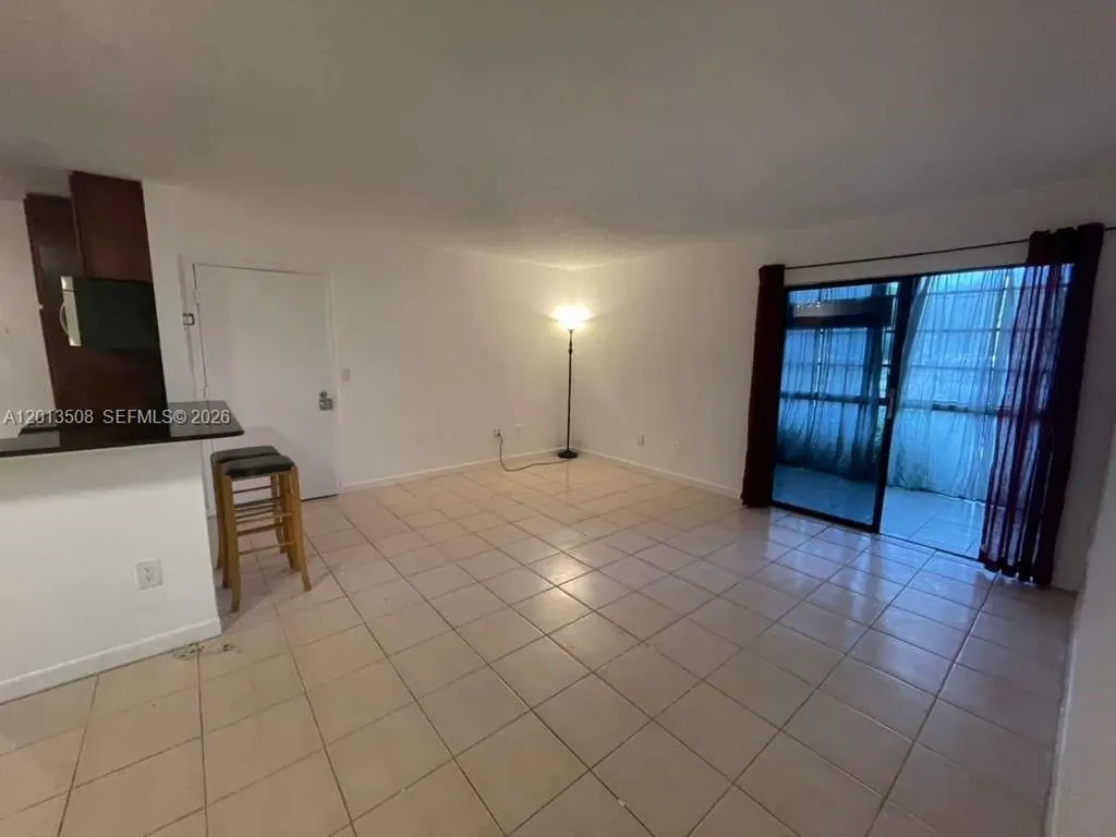 809 NE 199th Street Miami FL 33179