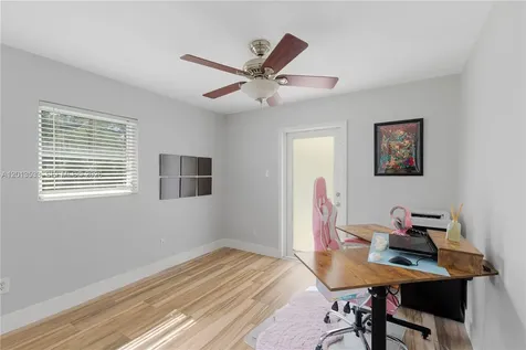 2716 NW 3rd Avenue Wilton Manors FL 33311