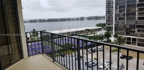 1901 Brickell Avenue Miami FL 33129