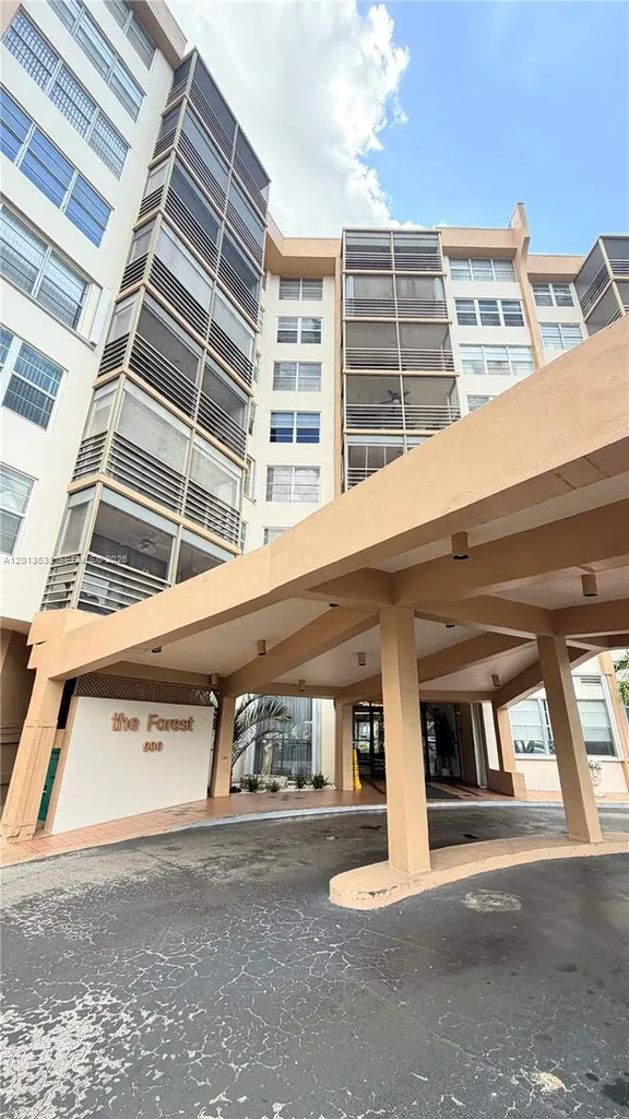 900 Saint Charles Place Pembroke Pines FL 33026