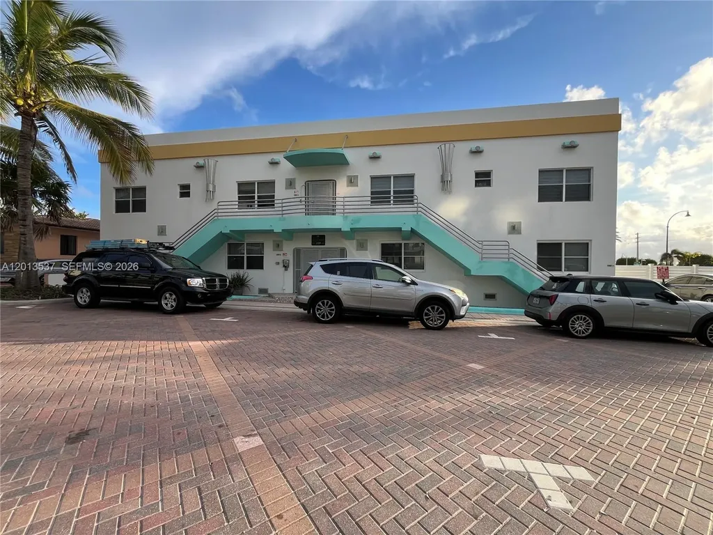 326 Wilson Street Hollywood FL 33019