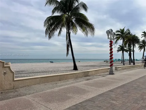 326 Wilson Street Hollywood FL 33019